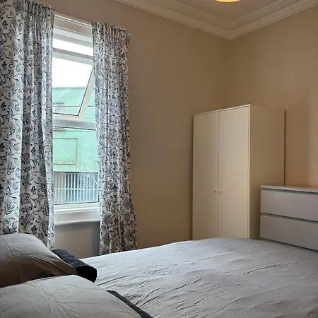 Superb Double Near Croke Park - 3 Pensión *