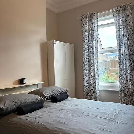 Pensión Superb Double Near Croke Park - 3 *