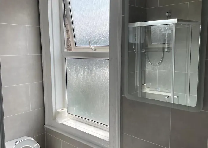 Superb Double Near Croke Park - 3