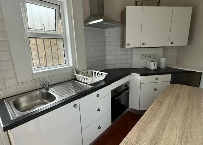 Superb Double Near Croke Park - 3